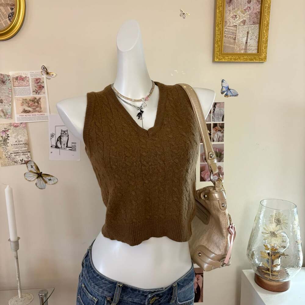Brandy Melville Brown Cable Knit Sweater Vest Womens One Size V Neck Cropped Tan